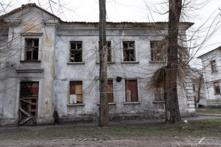 old ruined house, vintage architecture