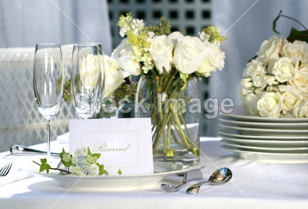 White place card on outdoor wedding table
