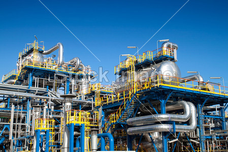 Oil industry equipment installation